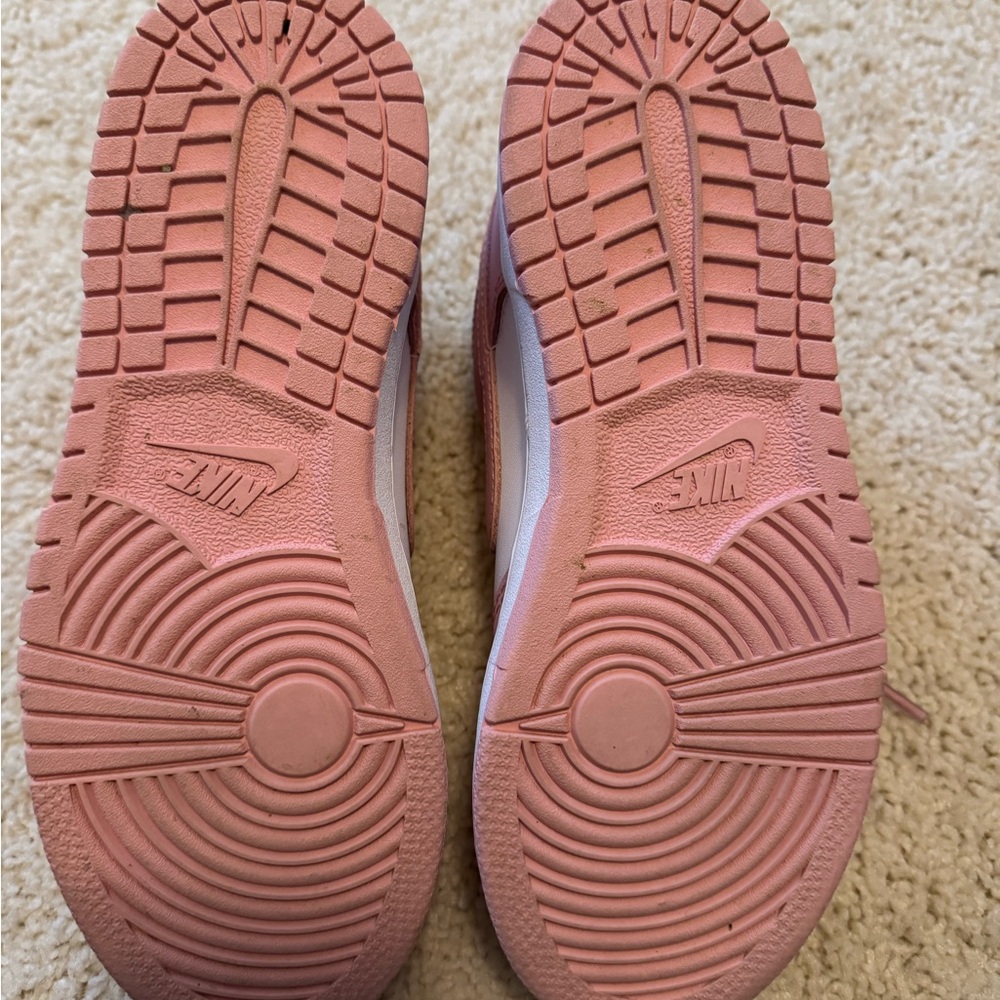 Nike Kids Dunk Low Pink and White Kids' Sneakers 2.5Y - Picture 4 of 5